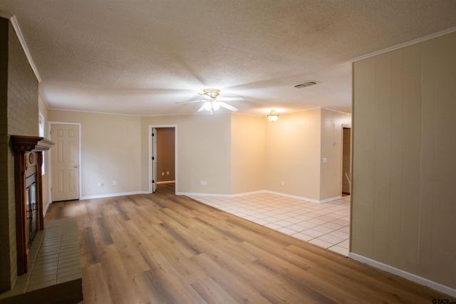 209 Miles St, Longview, TX 75605