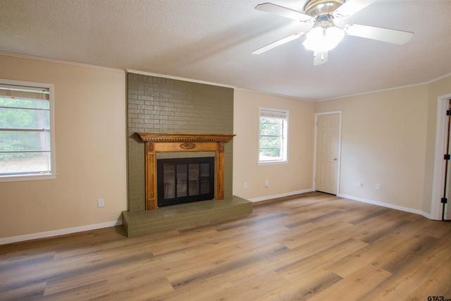 209 Miles St, Longview, TX 75605