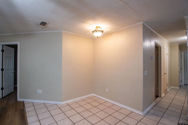 209 Miles St, Longview, TX 75605