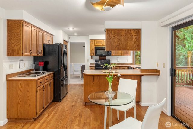 13815 176th Place NE, Redmond, WA 98052