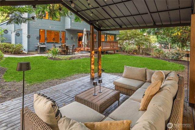 13815 176th Place NE, Redmond, WA 98052