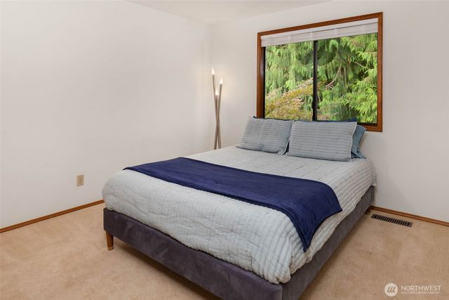 13815 176th Place NE, Redmond, WA 98052