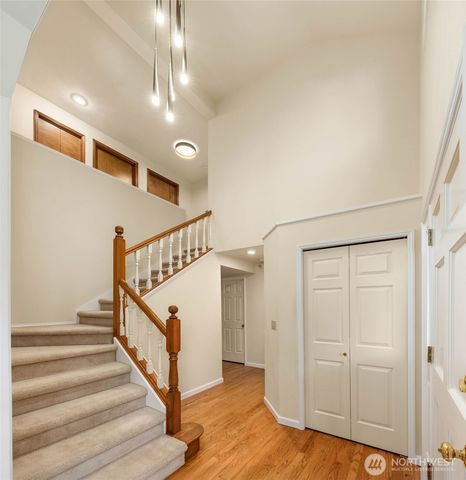 13815 176th Place NE, Redmond, WA 98052