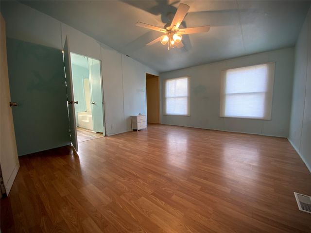 1002 Willow Street, Mexia, TX 76667