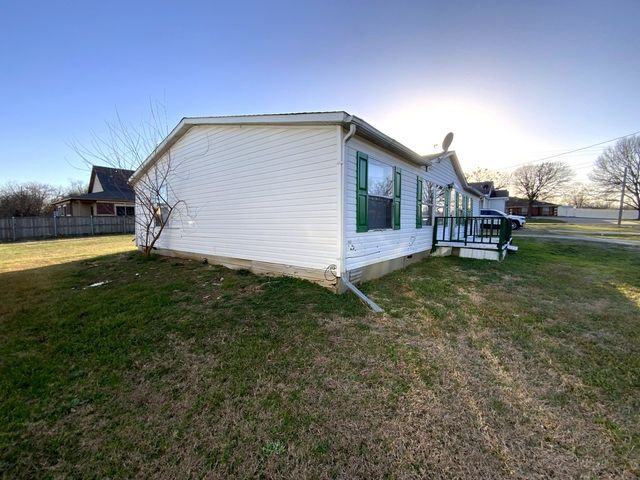1002 Willow Street, Mexia, TX 76667