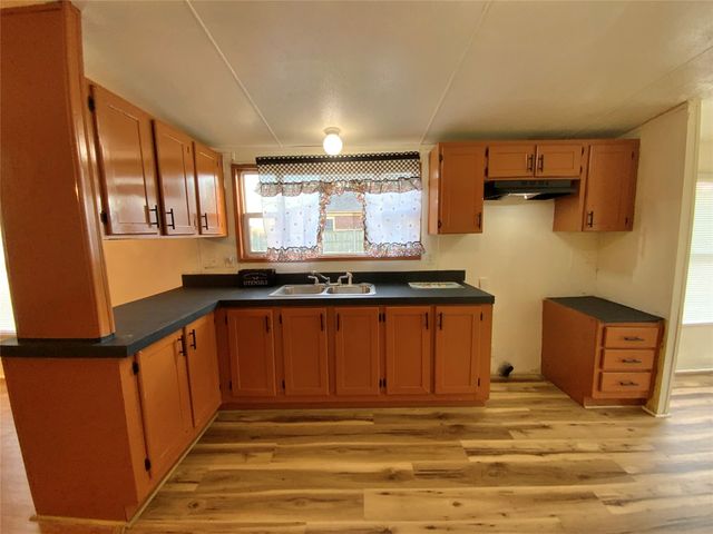 1002 Willow Street, Mexia, TX 76667