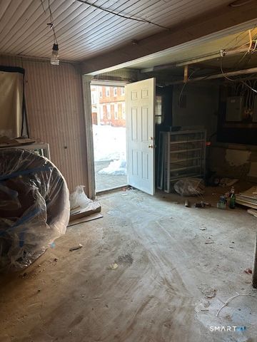 124 Smith Street, Derby, CT 06418