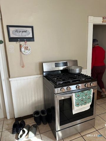 124 Smith Street, Derby, CT 06418