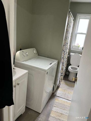 124 Smith Street, Derby, CT 06418