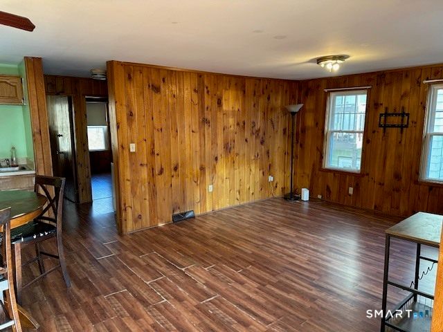 124 Smith Street, Derby, CT 06418