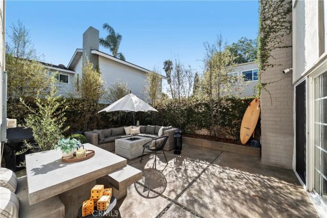 368 Genoa, Costa Mesa, CA 92627