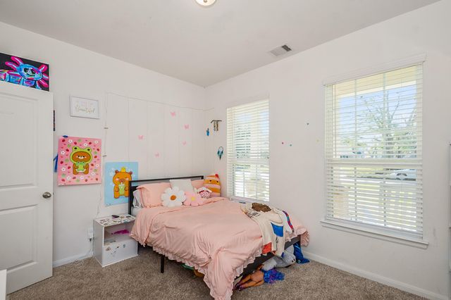 322 Wellshire Drive, West Columbia, TX 77486