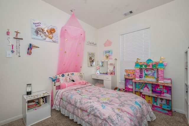 322 Wellshire Drive, West Columbia, TX 77486