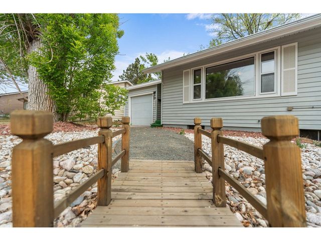 503 Crescent Dr, Loveland, CO 80538