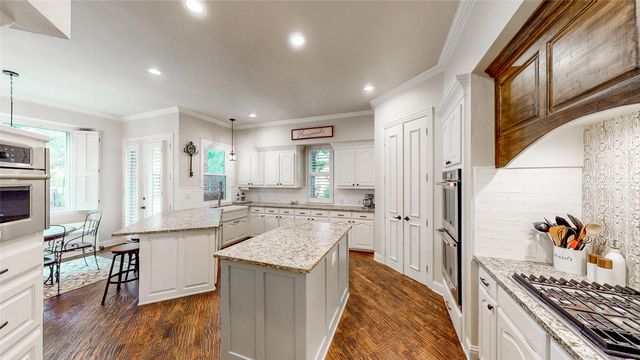 4319 Crown Knoll Circle, Flower Mound, TX 75028