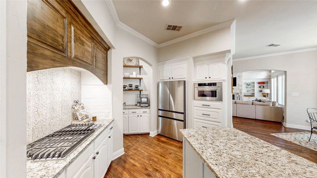 4319 Crown Knoll Circle, Flower Mound, TX 75028