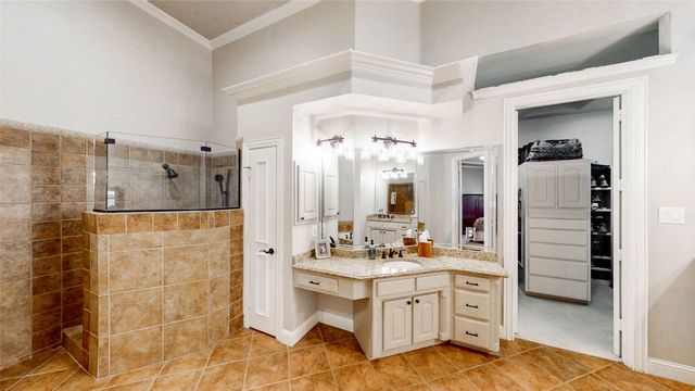 4319 Crown Knoll Circle, Flower Mound, TX 75028