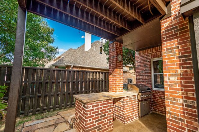 4319 Crown Knoll Circle, Flower Mound, TX 75028