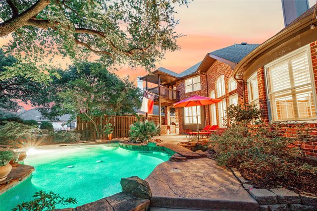 4319 Crown Knoll Circle, Flower Mound, TX 75028