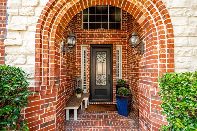 4319 Crown Knoll Circle, Flower Mound, TX 75028