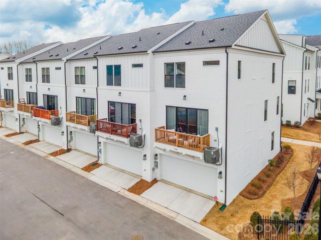 2106 Magnolia Blossom Way, Charlotte, NC 28211