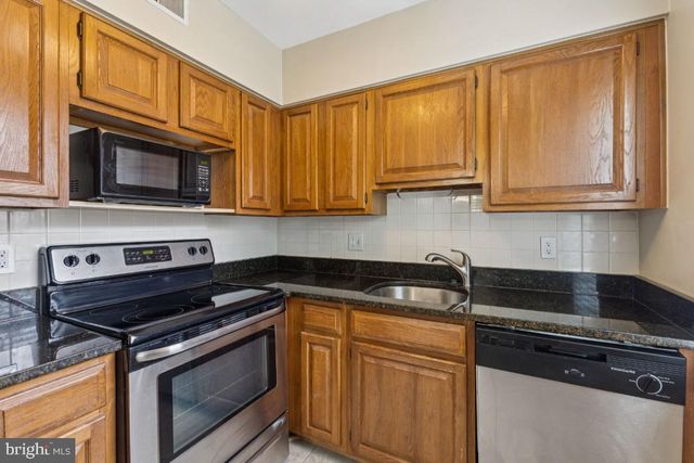 2803 ARLINGTON BLVD #130, Arlington, VA 22201