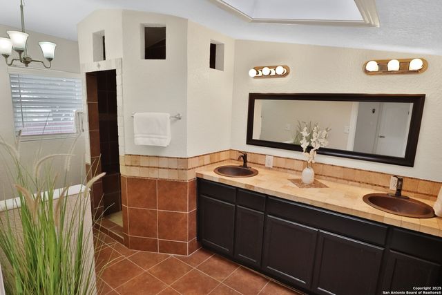 230 TAMMY DR, San Antonio, TX 78216