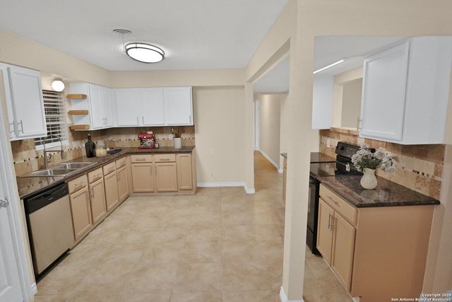 230 TAMMY DR, San Antonio, TX 78216