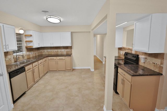 230 TAMMY DR, San Antonio, TX 78216