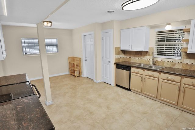 230 TAMMY DR, San Antonio, TX 78216