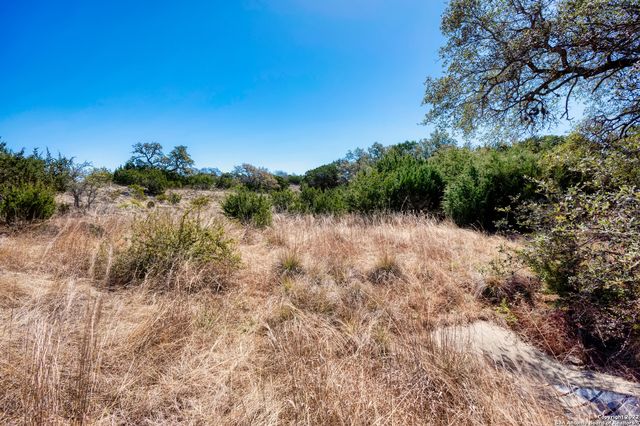 2100 Clubs Drive, Boerne, TX 78006