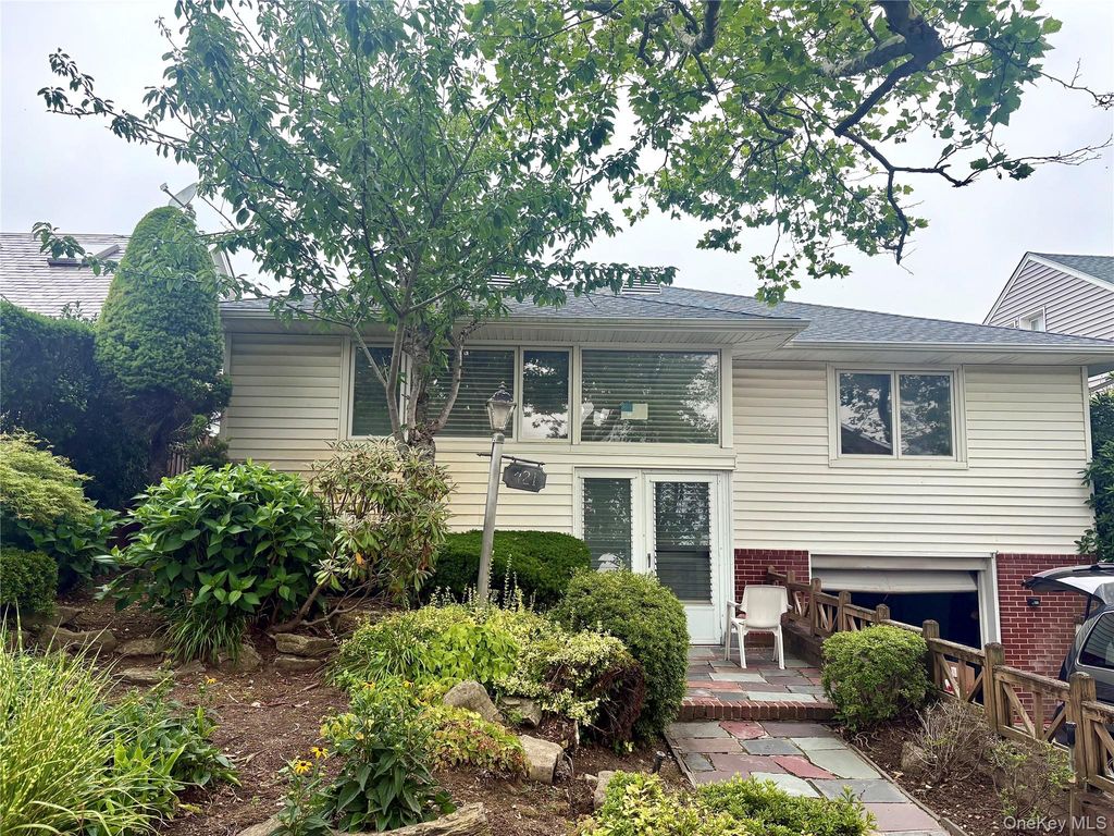 421 W Beech Street, Long Beach, NY 11561