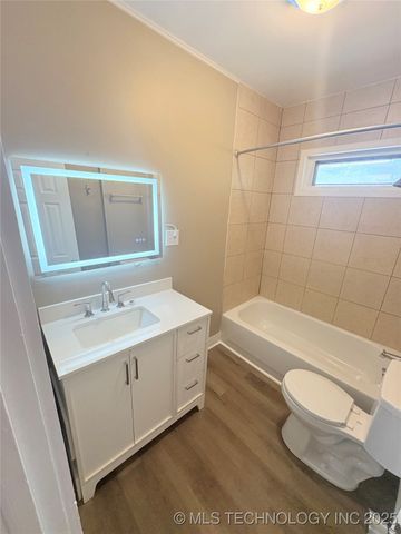 402 E Street NW, Ardmore, OK 73401