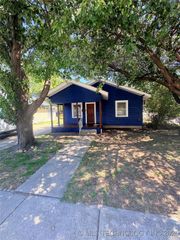 402 E Street NW, Ardmore, OK 73401