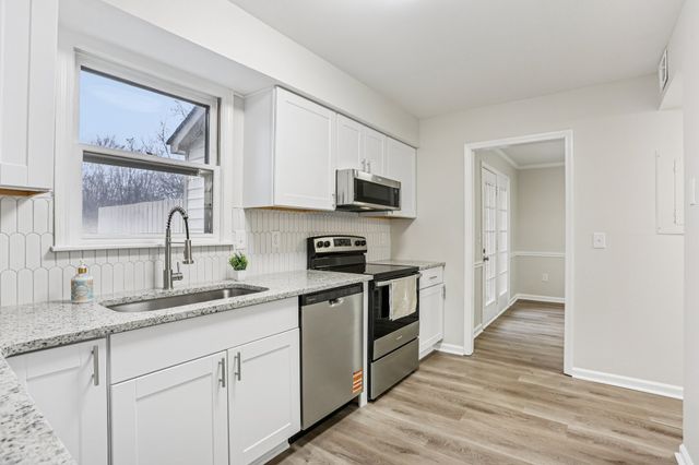 405 Westfield Dr, Nashville, TN 37221