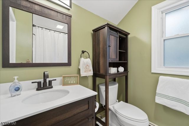 172 E Shore Trl, Sparta Twp., NJ 07871