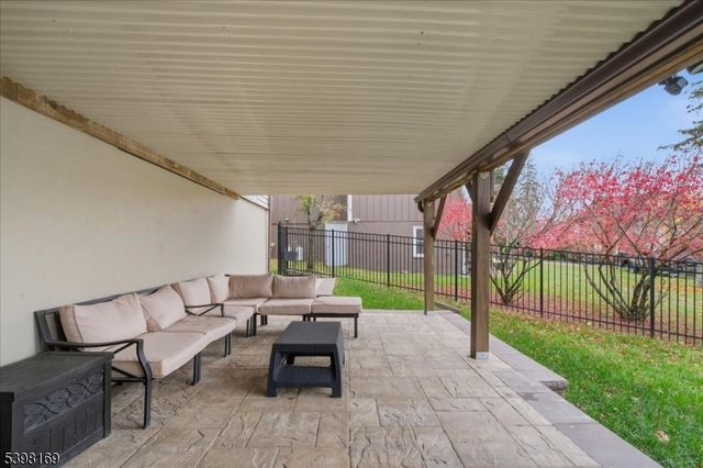 172 E Shore Trl, Sparta Twp., NJ 07871