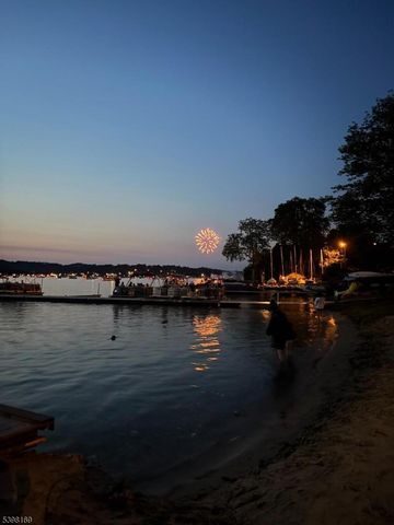 172 E Shore Trl, Sparta Twp., NJ 07871