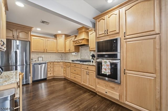 172 E Shore Trl, Sparta Twp., NJ 07871