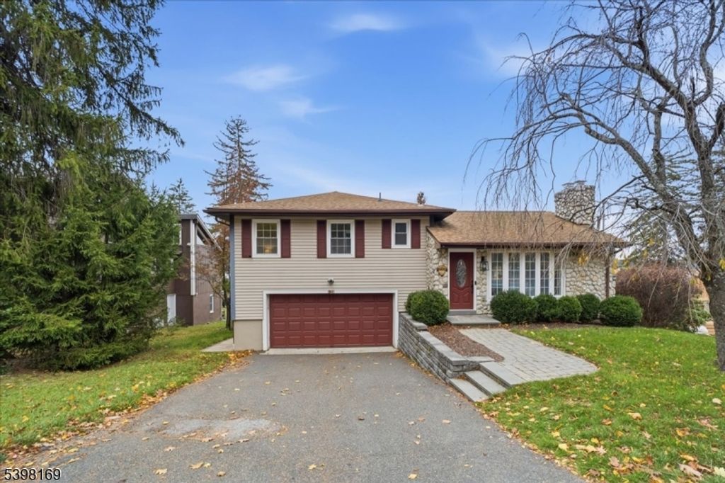 172 E Shore Trl, Sparta Twp., NJ 07871