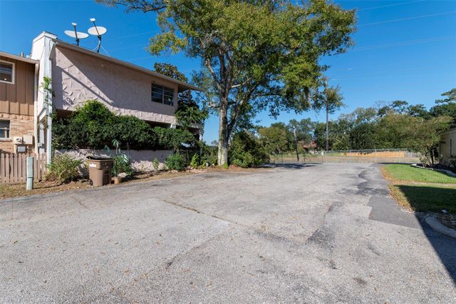 2137 Casa Rio Circle, Dickinson, TX 77539