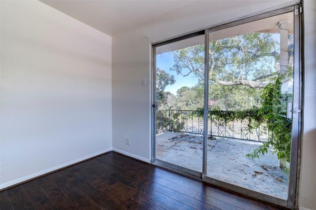 2137 Casa Rio Circle, Dickinson, TX 77539