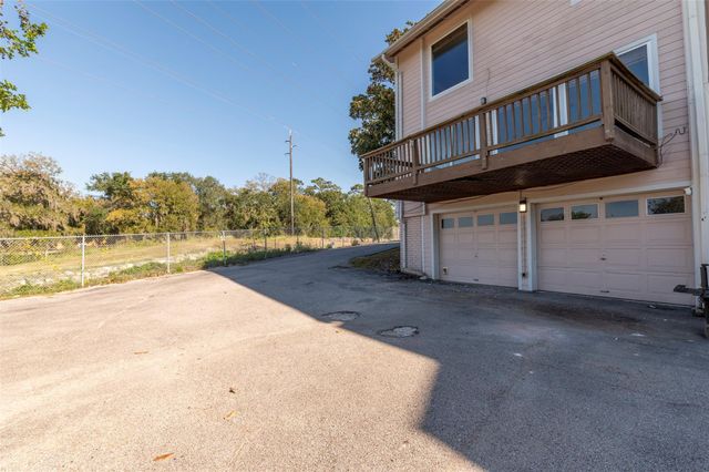 2137 Casa Rio Circle, Dickinson, TX 77539