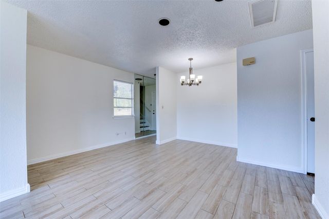 2137 Casa Rio Circle, Dickinson, TX 77539