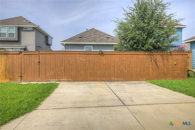 109 Bosque Drive, San Marcos, TX 78666