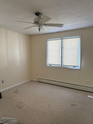 11 Bluegrass Ln, Shrewsbury, MA 01545