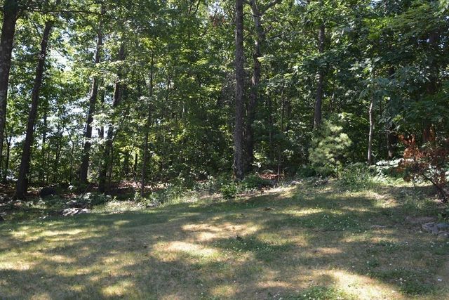 11 Bluegrass Ln, Shrewsbury, MA 01545