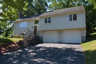 11 Bluegrass Ln, Shrewsbury, MA 01545