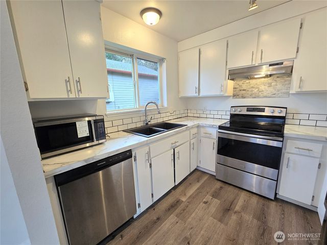 1812 W 12th Street, Port Angeles, WA 98363