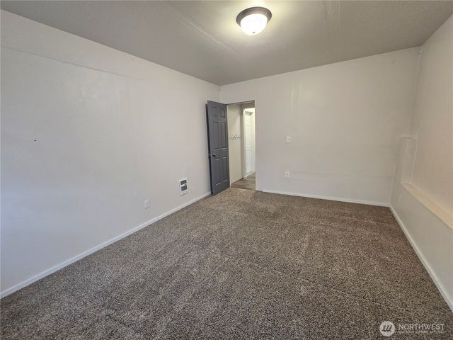 1812 W 12th Street, Port Angeles, WA 98363